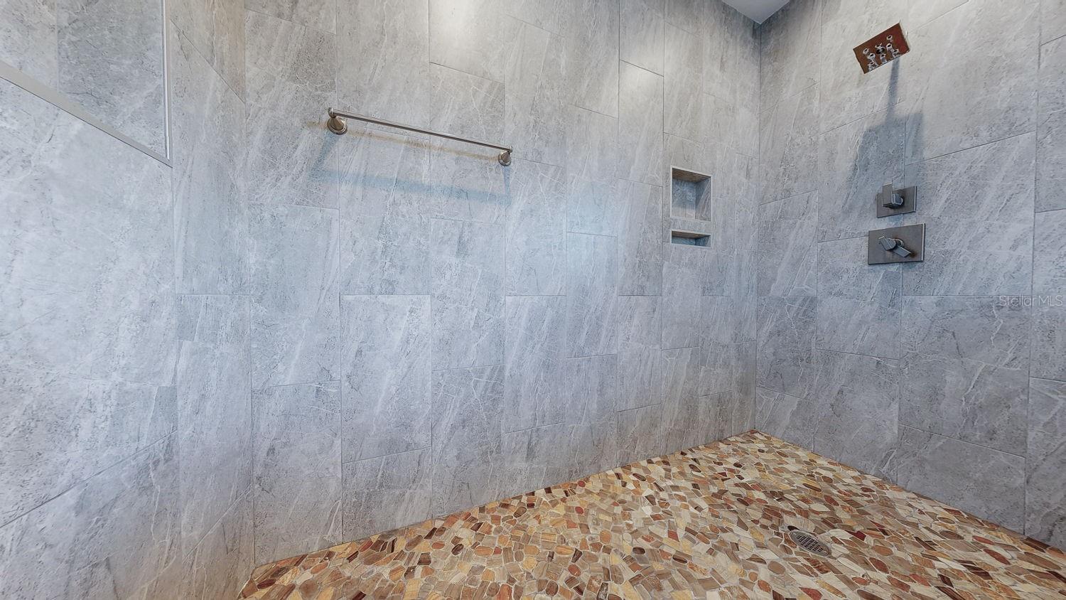 MAC FARLANE PARK - Residential Lease