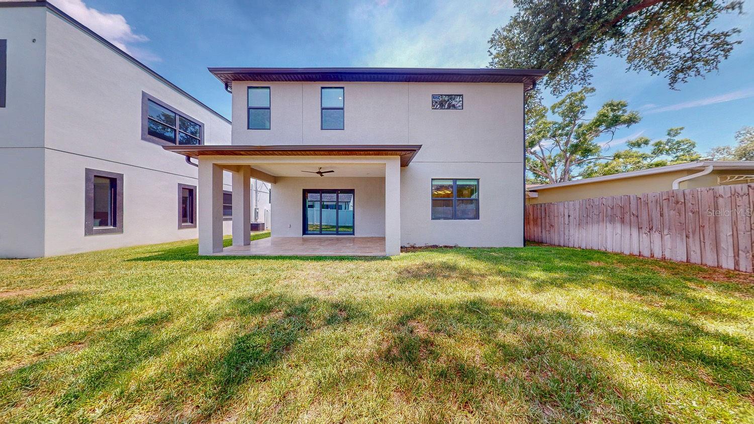 MAC FARLANE PARK - Residential Lease