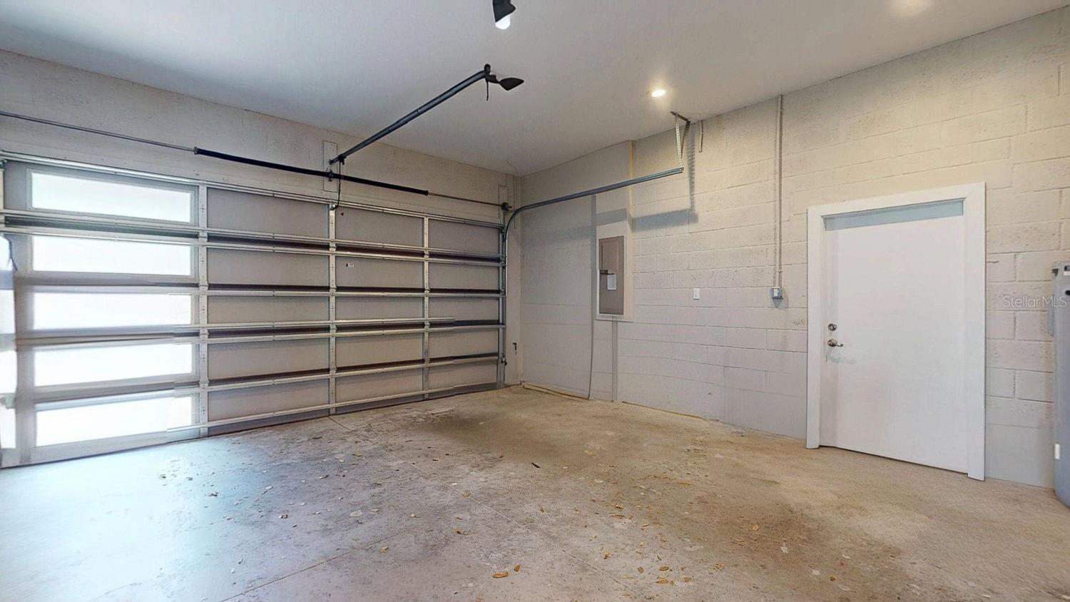 MAC FARLANE PARK - Residential Lease