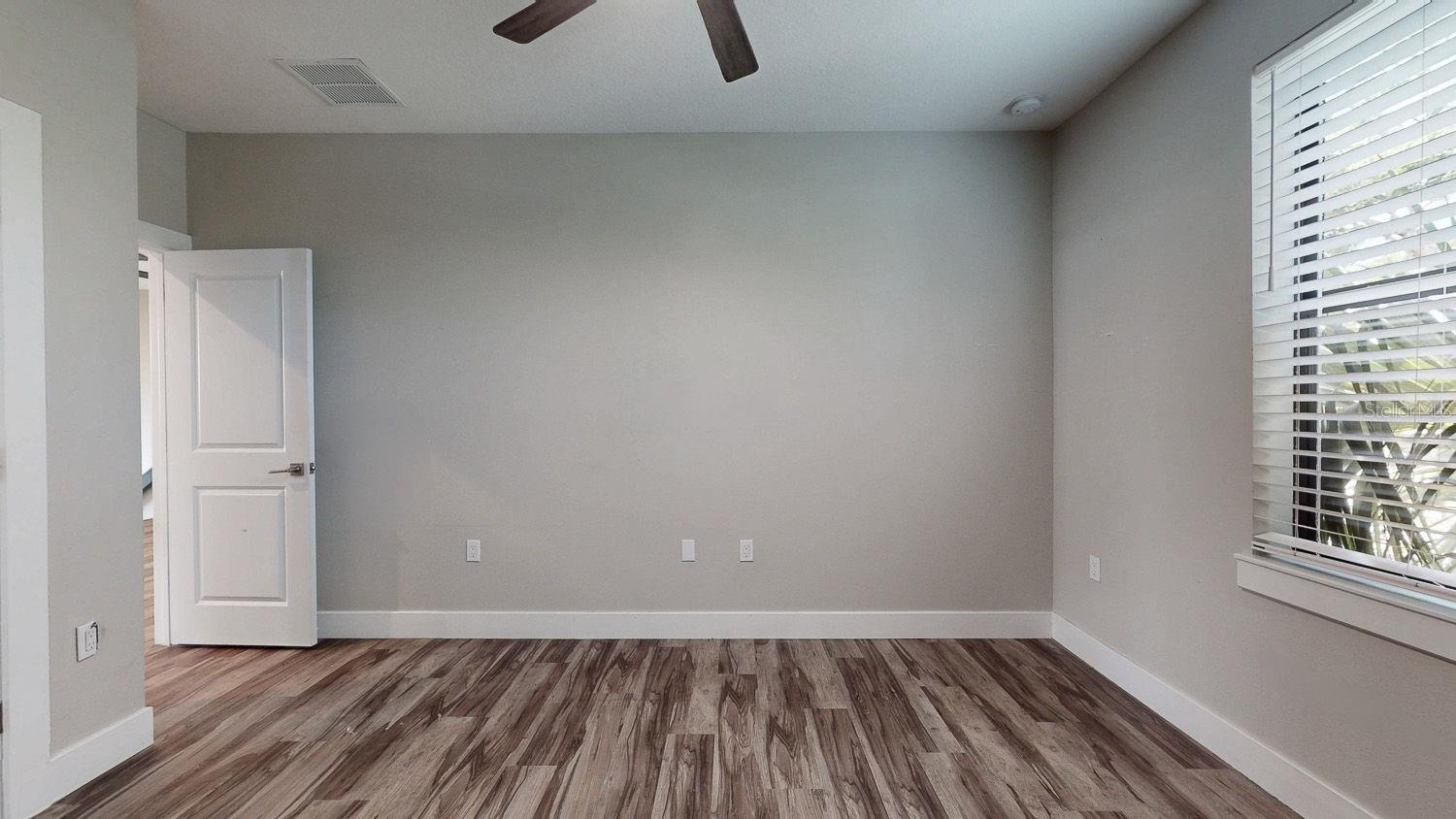 MAC FARLANE PARK - Residential Lease
