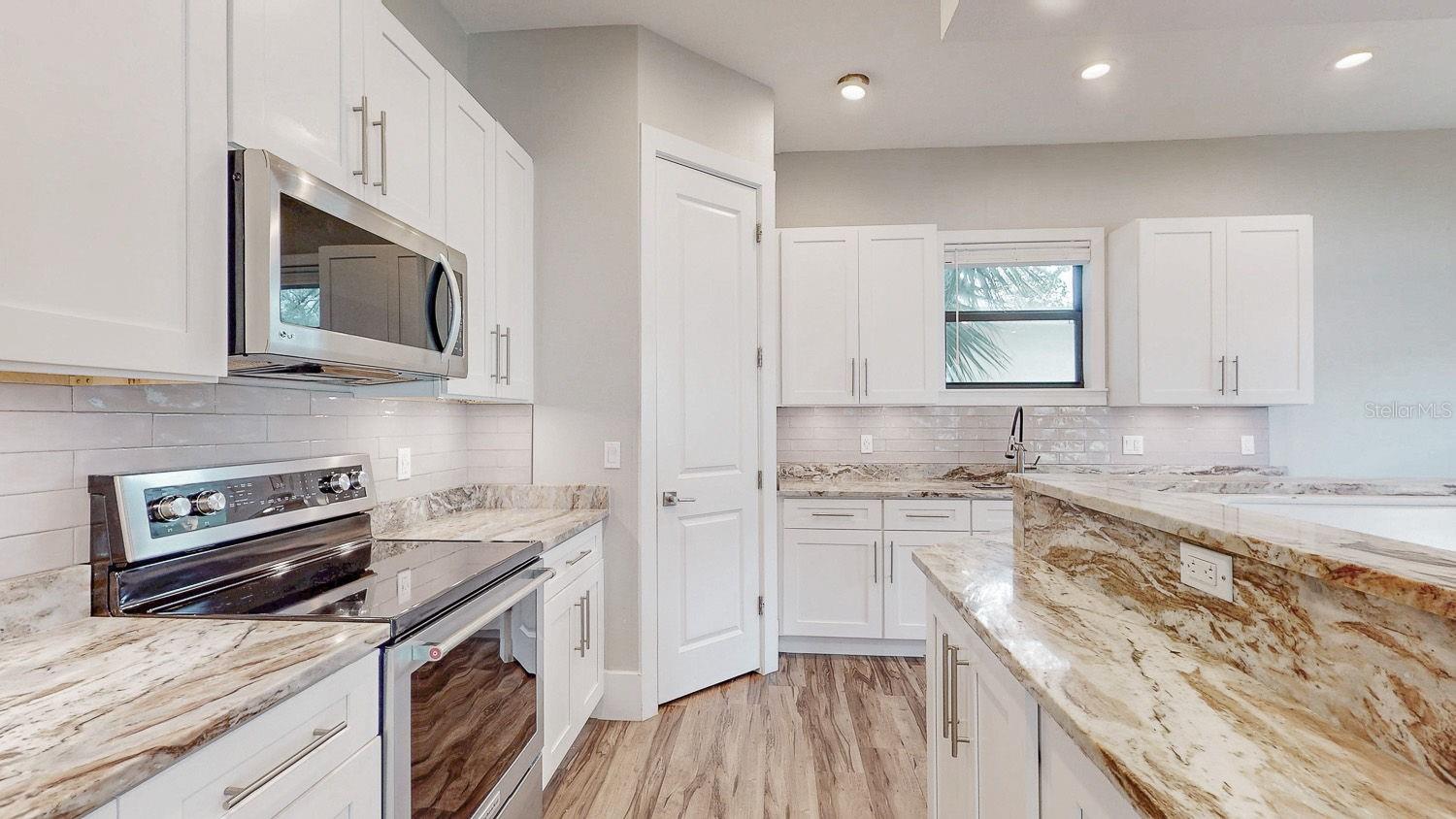 MAC FARLANE PARK - Residential Lease