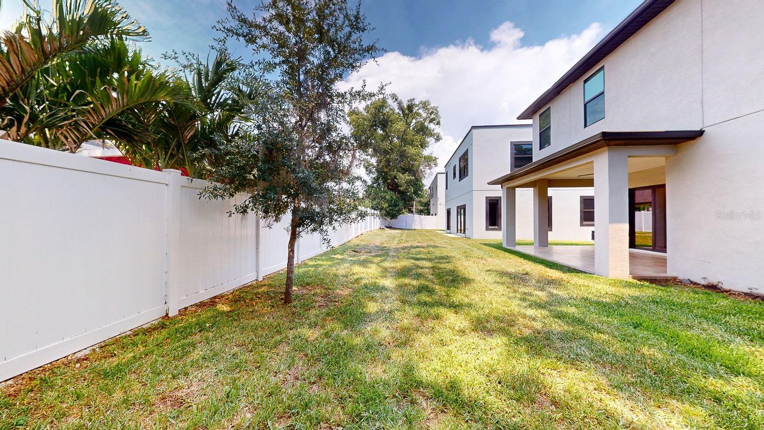 MAC FARLANE PARK - Residential Lease