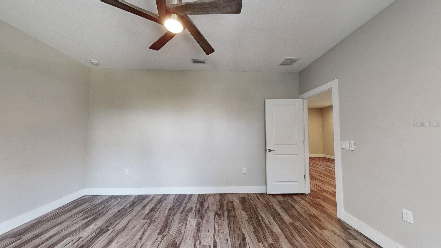 MAC FARLANE PARK - Residential Lease
