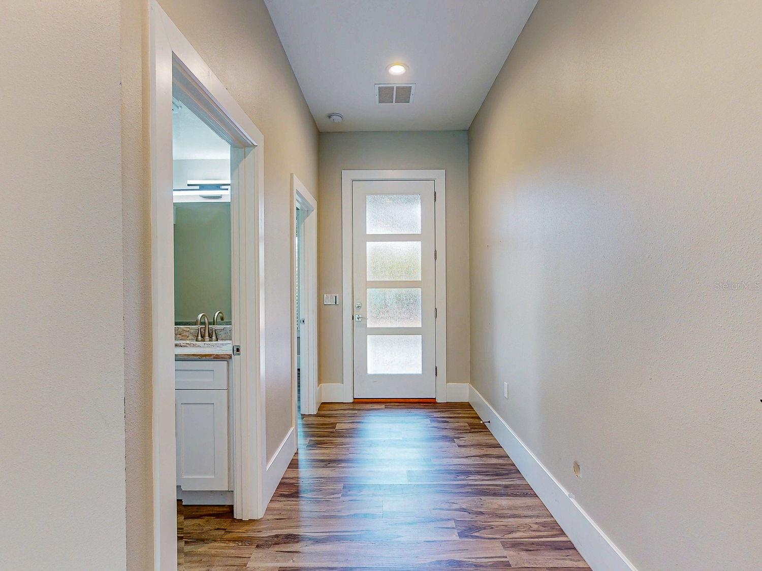 MAC FARLANE PARK - Residential Lease