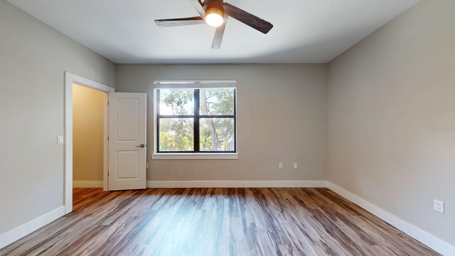MAC FARLANE PARK - Residential Lease