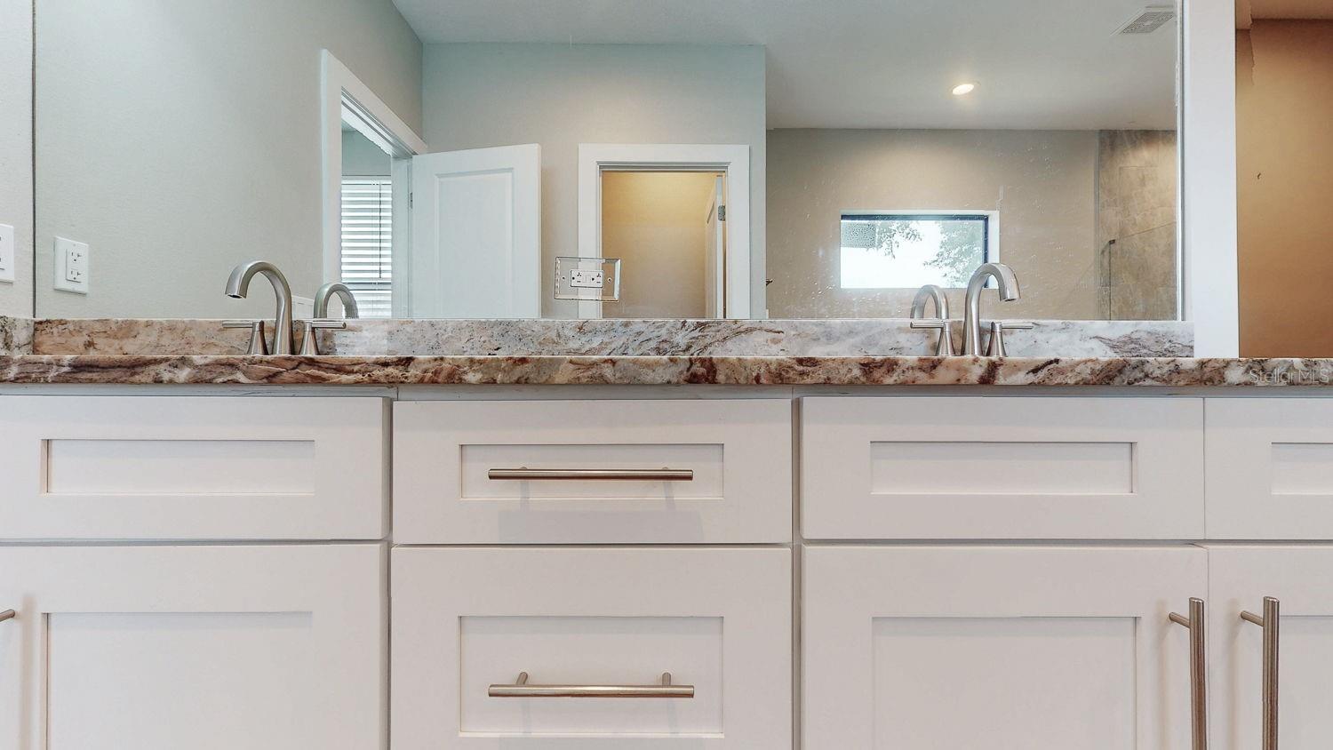 MAC FARLANE PARK - Residential Lease