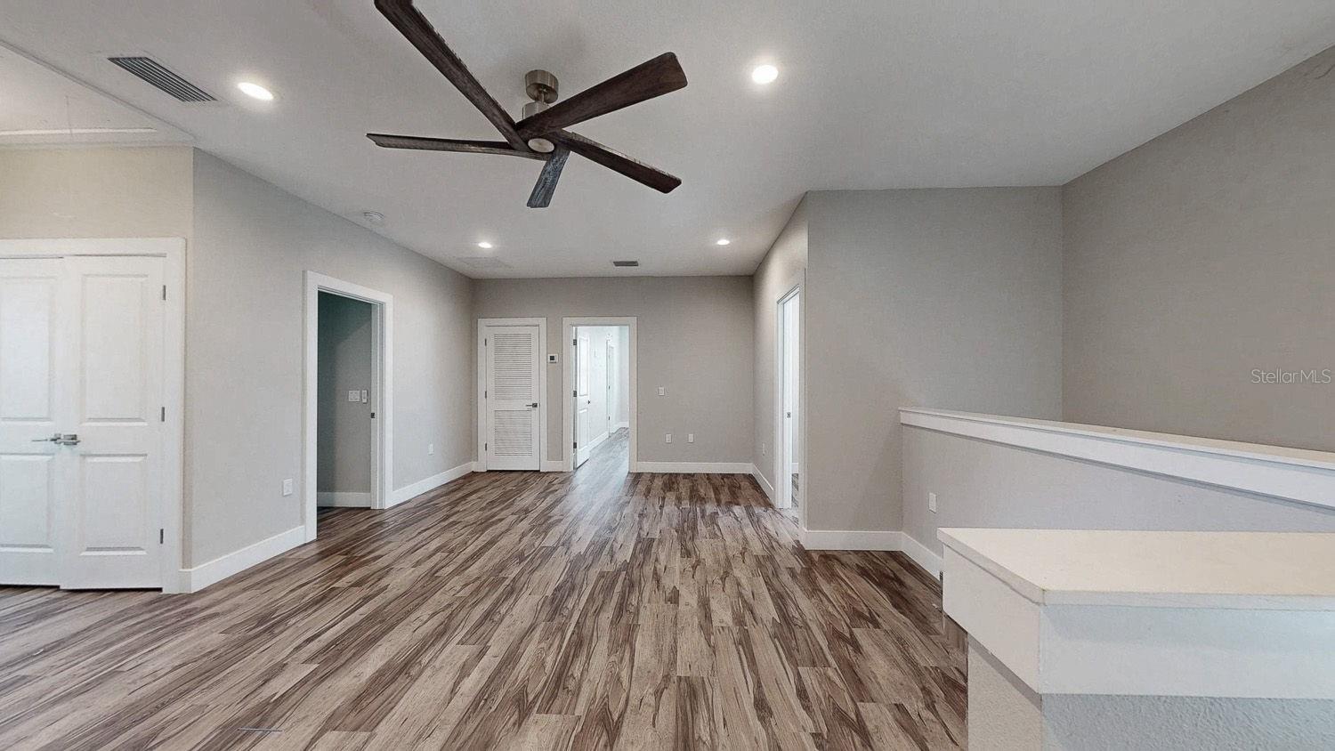 MAC FARLANE PARK - Residential Lease