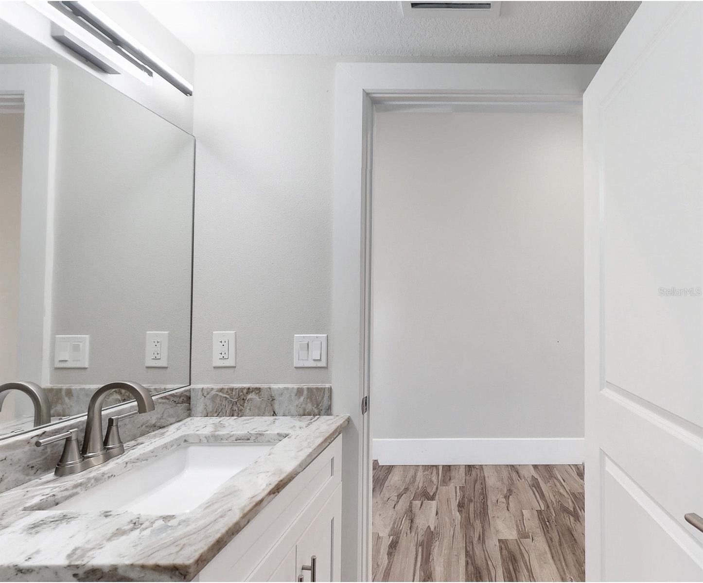 MAC FARLANE PARK - Residential Lease