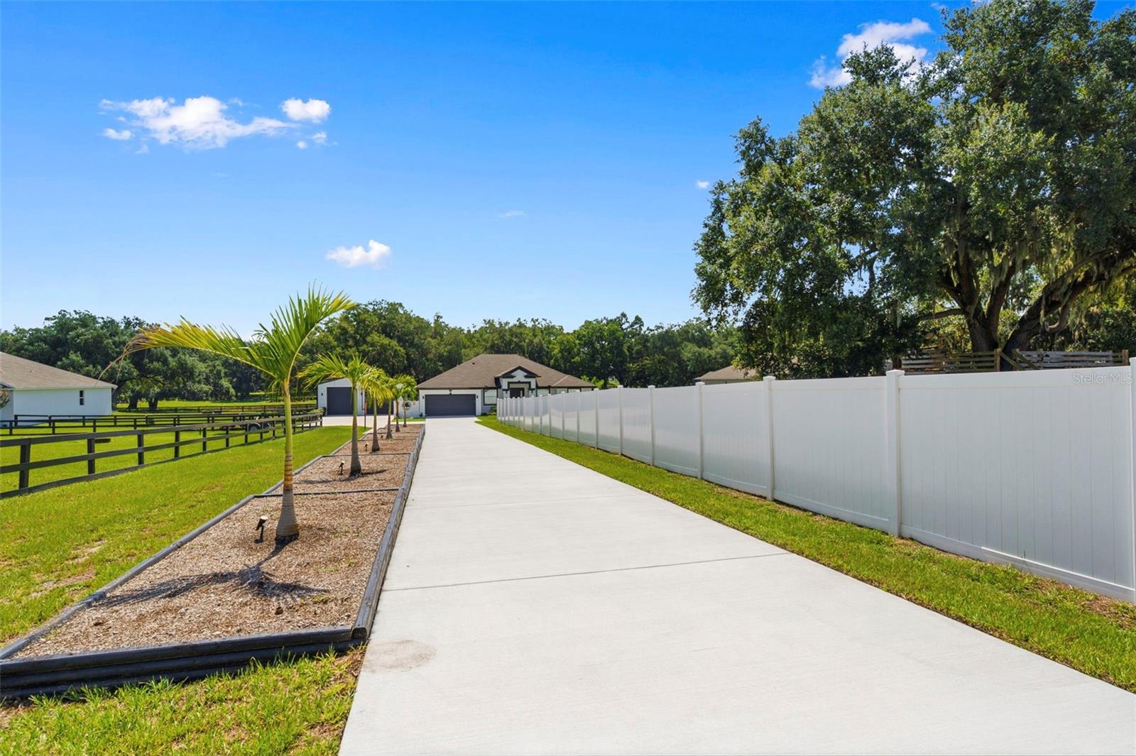 DEAN RANCH - Residential