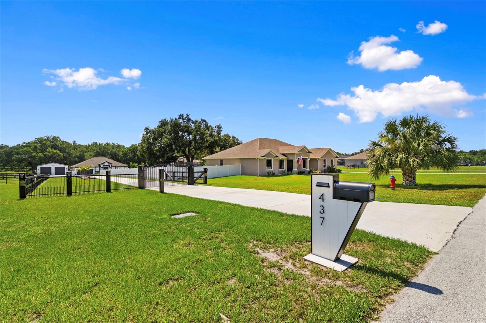 DEAN RANCH - Residential