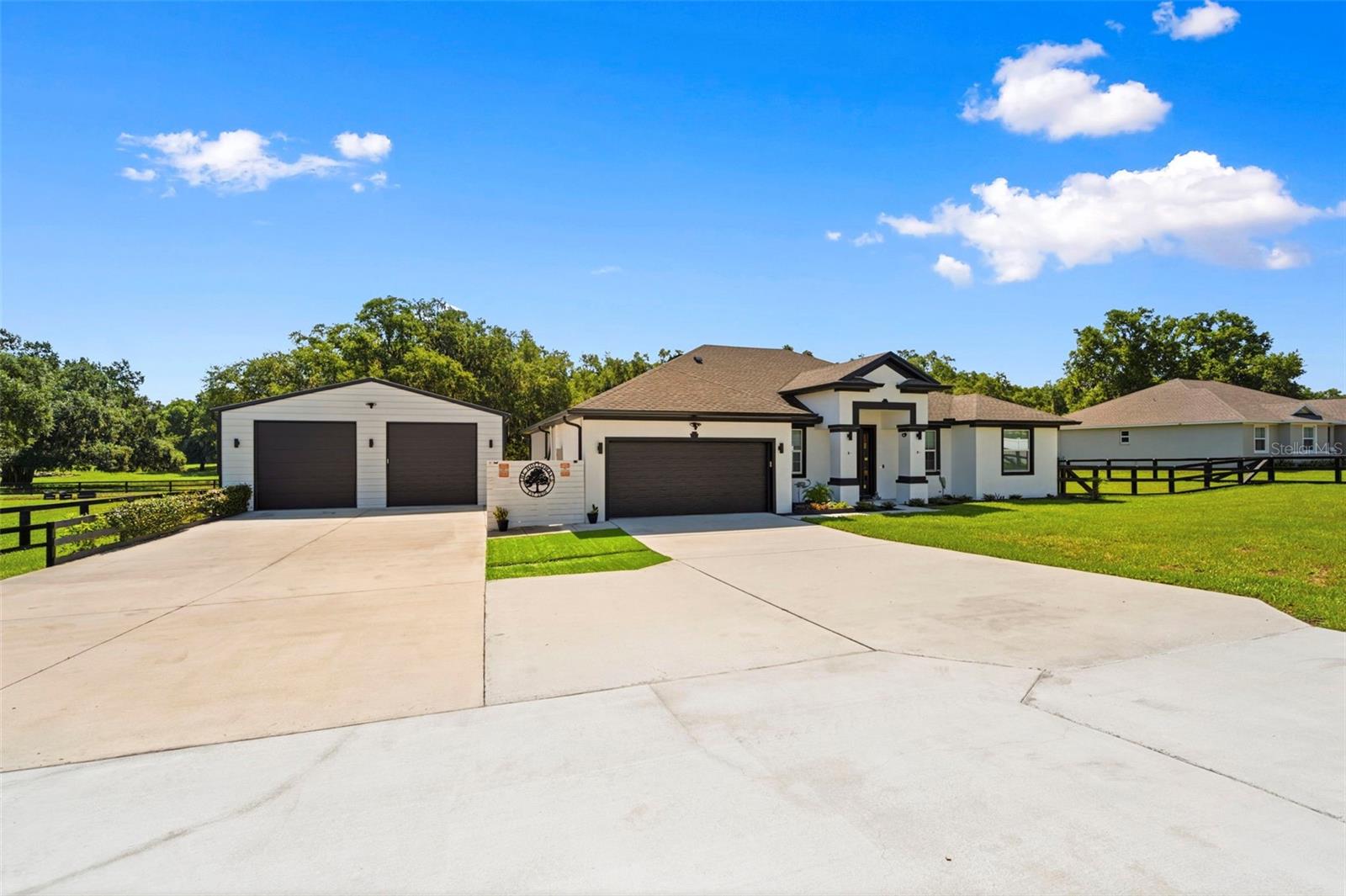 DEAN RANCH - Residential