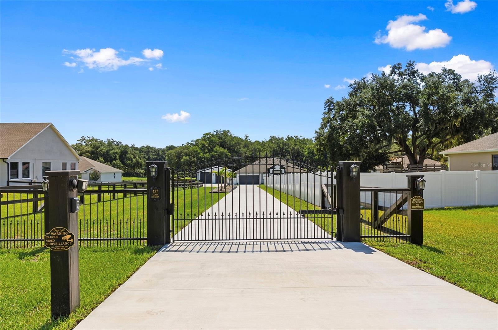 DEAN RANCH - Residential