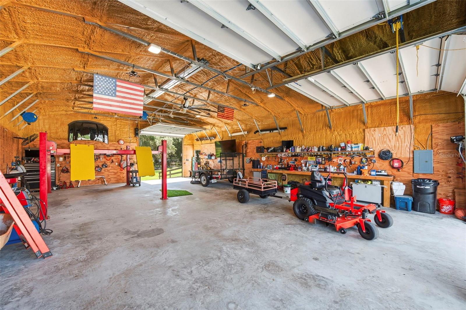 DEAN RANCH - Residential