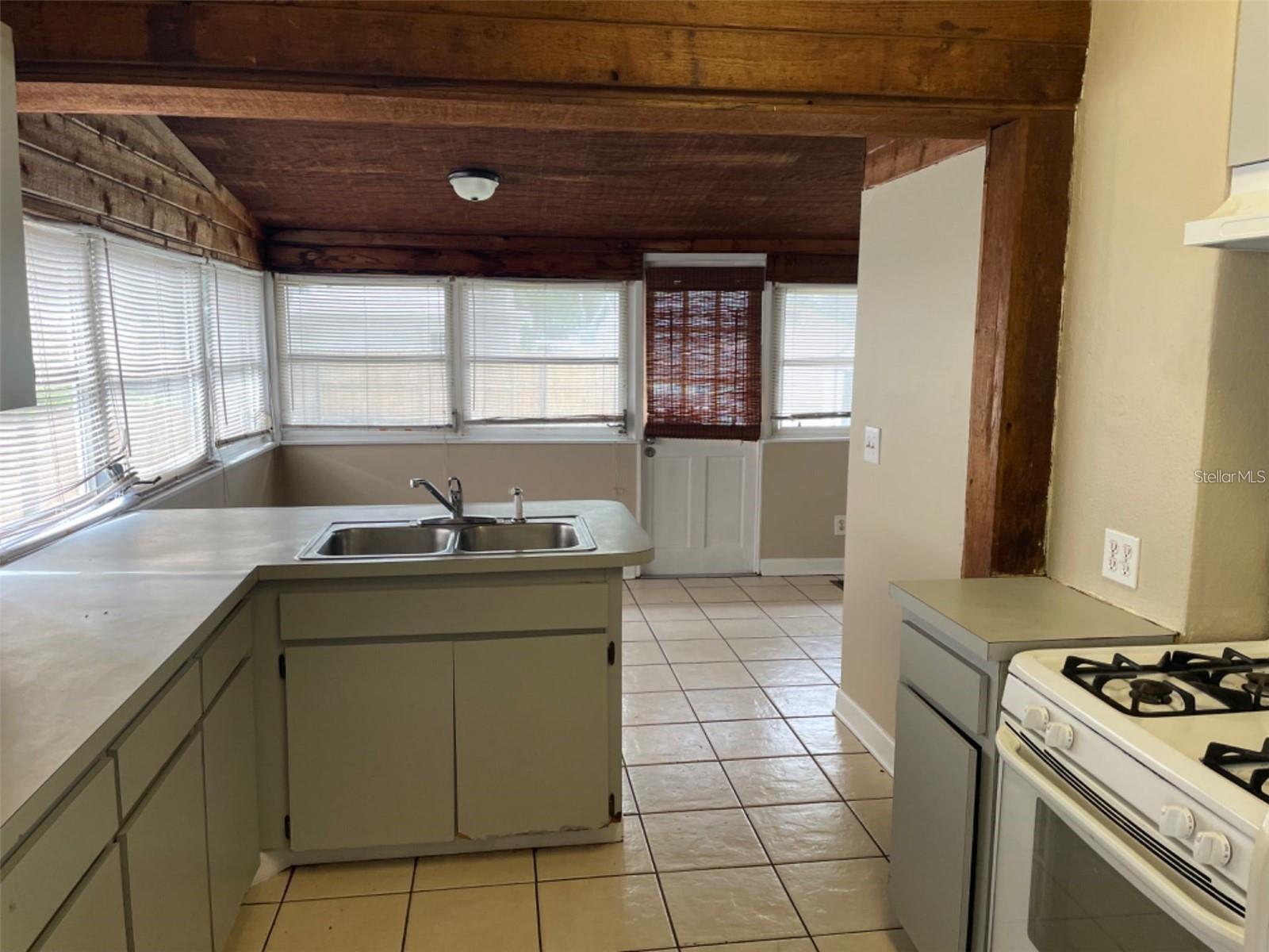 AVALON SUB 2 - Residential Lease