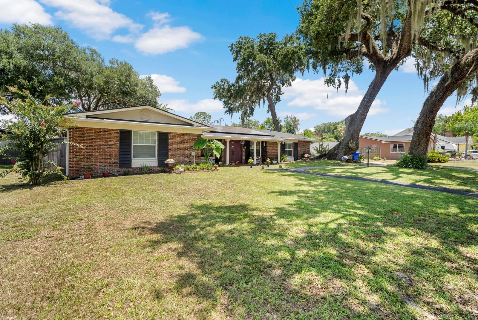 FAIRLAWN MANOR - Residential