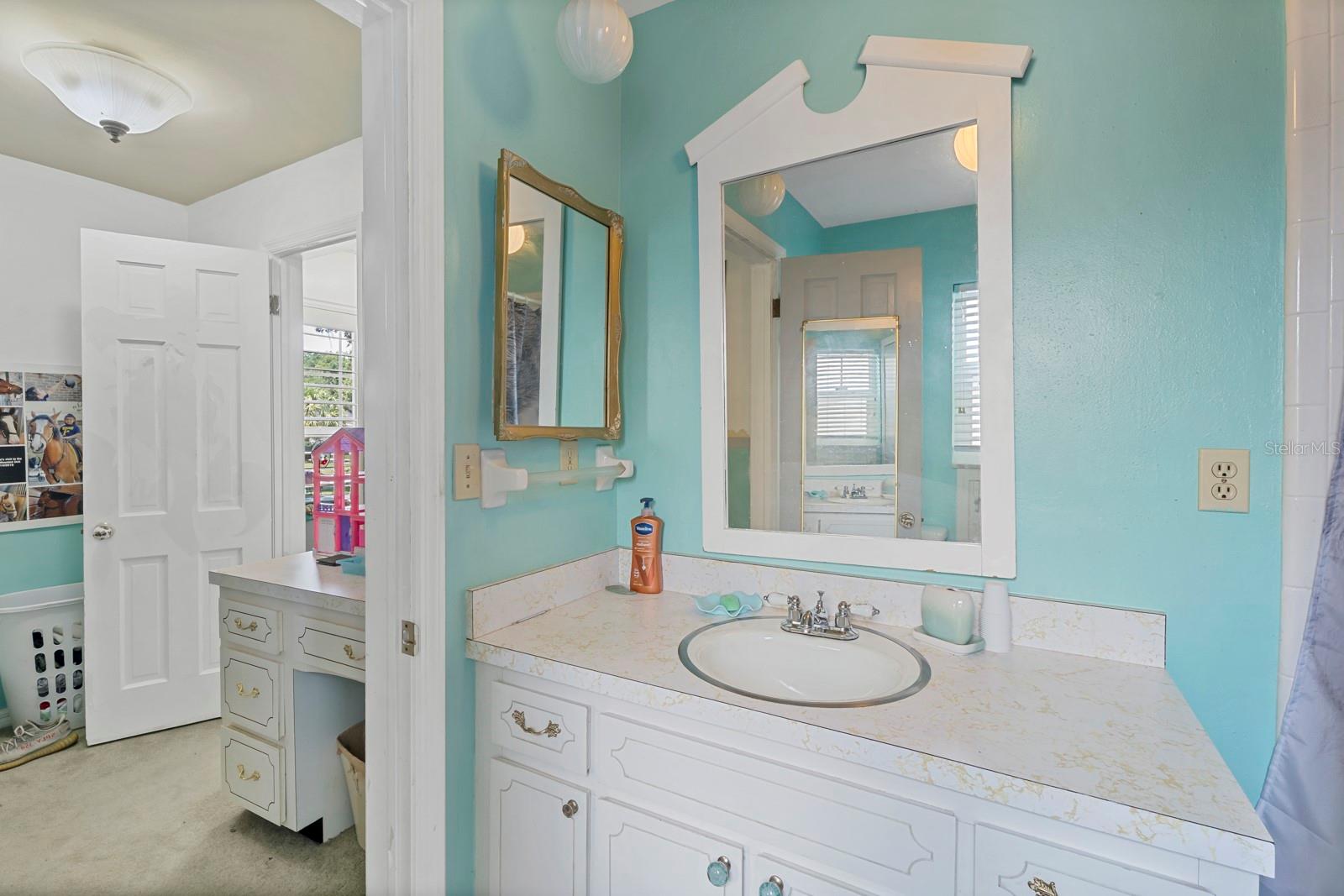 FAIRLAWN MANOR - Residential
