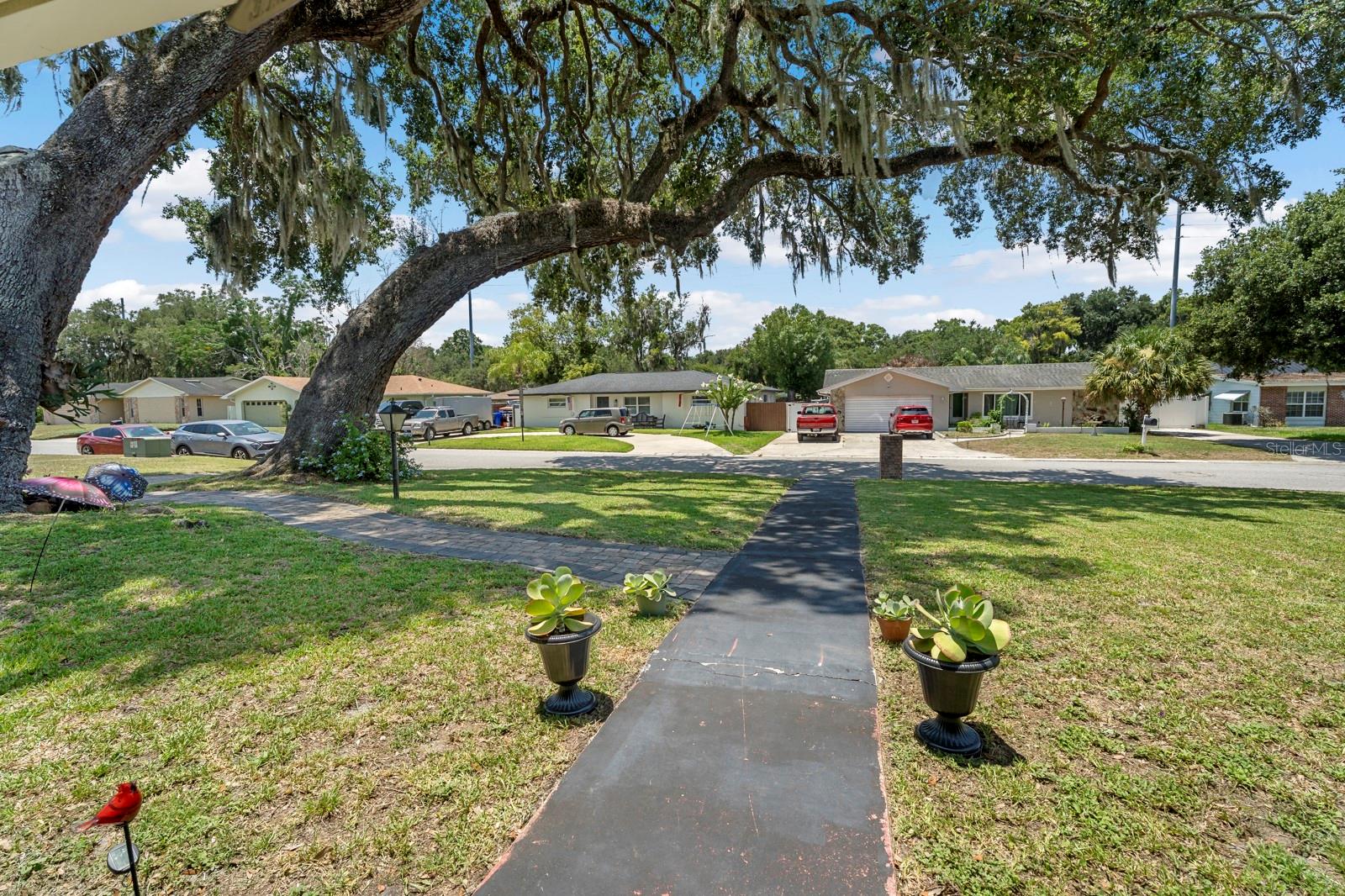 FAIRLAWN MANOR - Residential