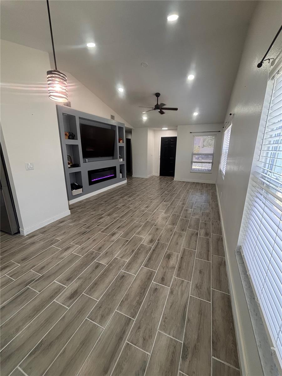 SUMMERFIELD VILLAGE II TR 5 - Residential