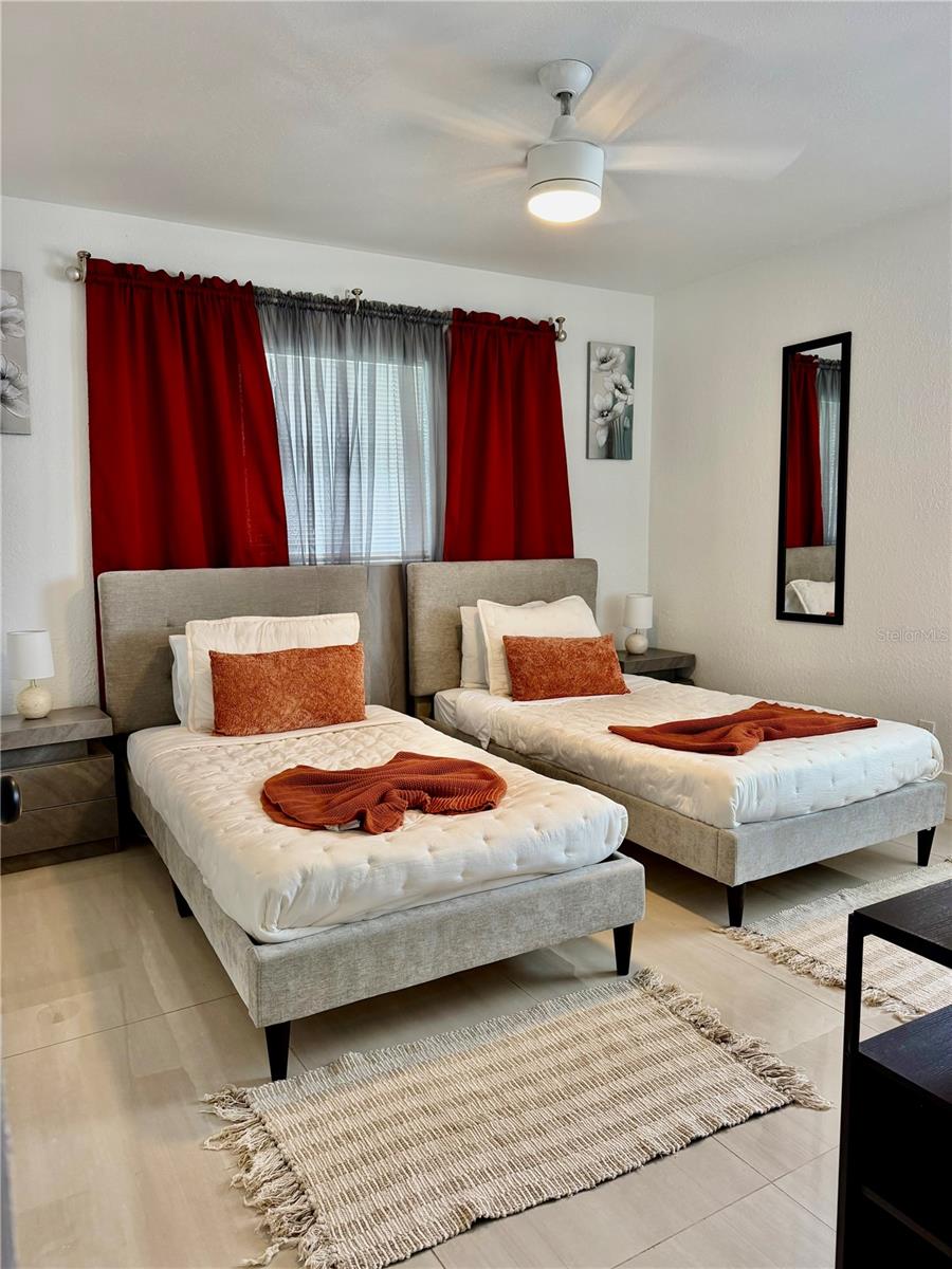 BAY CREST PARK UNIT 04 - Residential