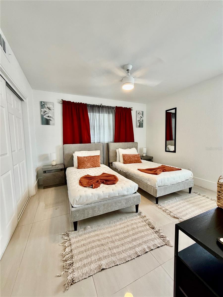 BAY CREST PARK UNIT 04 - Residential