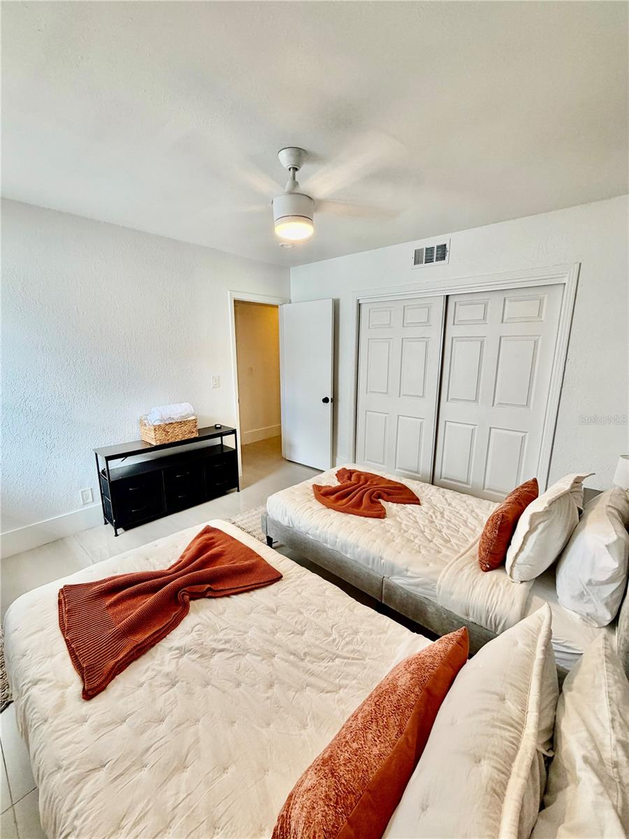 BAY CREST PARK UNIT 04 - Residential
