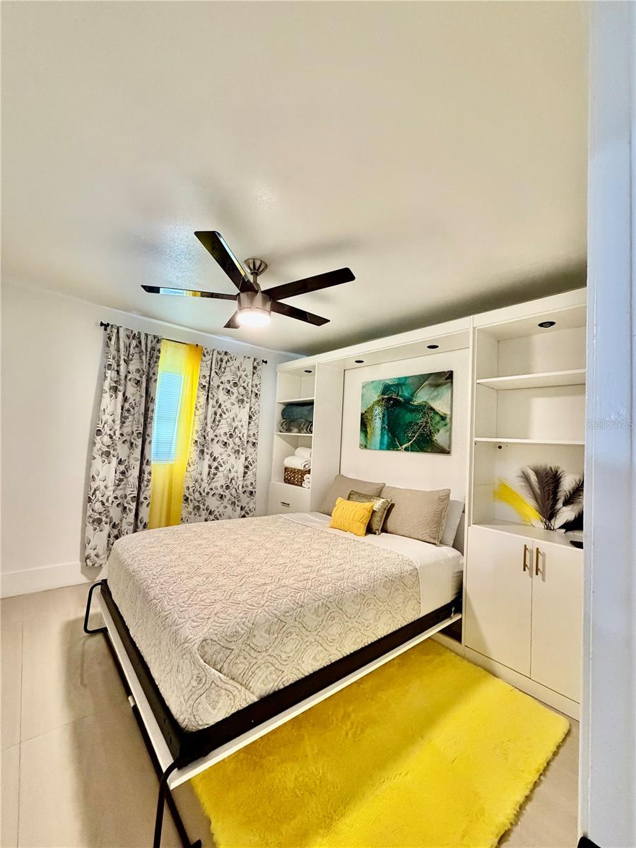BAY CREST PARK UNIT 04 - Residential
