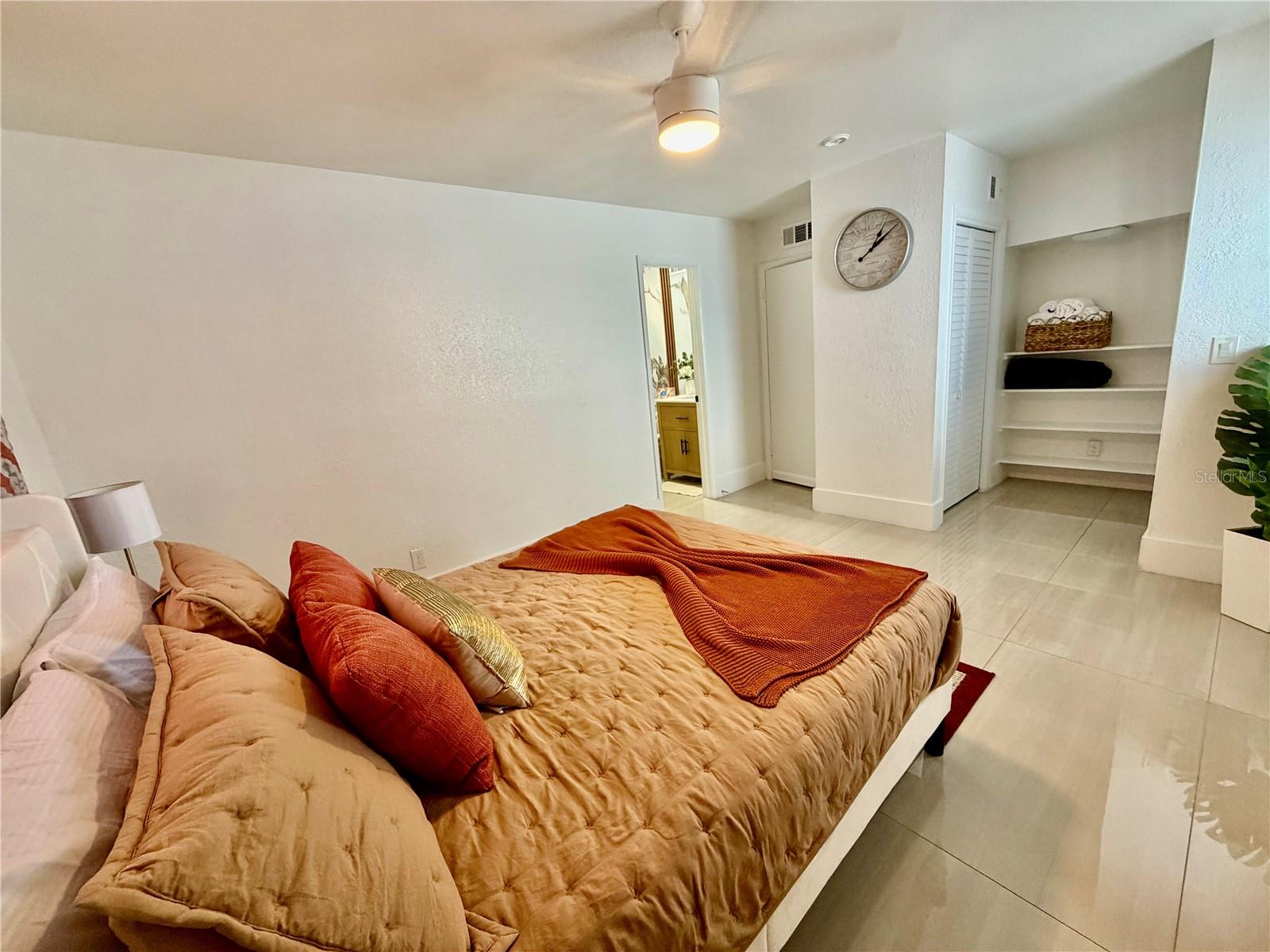 BAY CREST PARK UNIT 04 - Residential