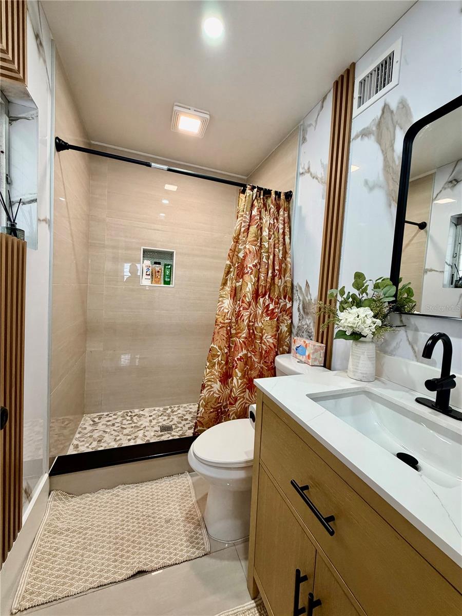 BAY CREST PARK UNIT 04 - Residential