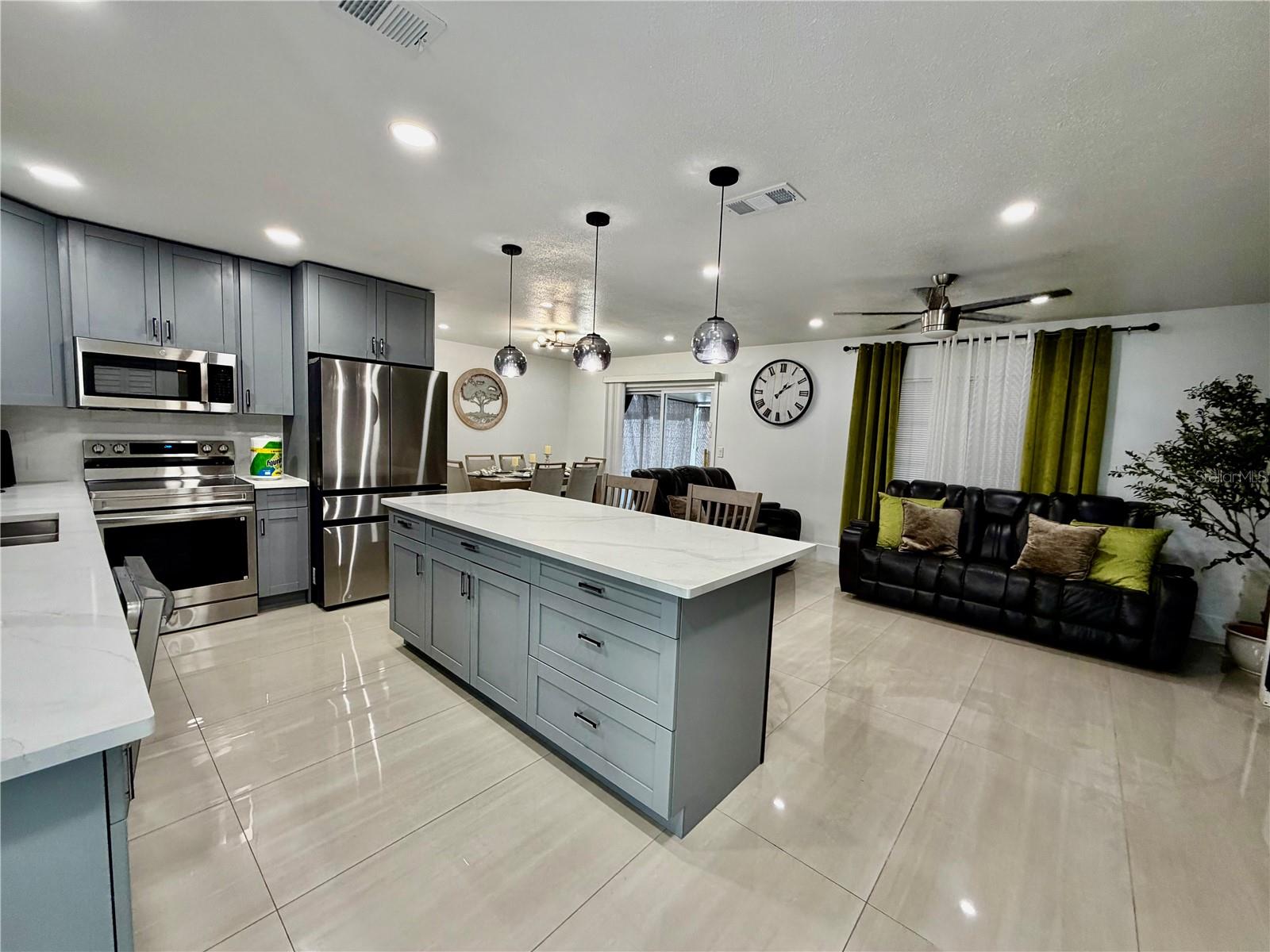 BAY CREST PARK UNIT 04 - Residential