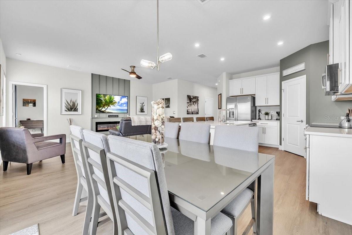 PALMS/WEST PORT - Residential