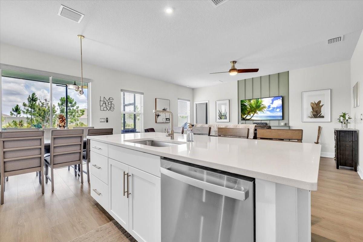 PALMS/WEST PORT - Residential