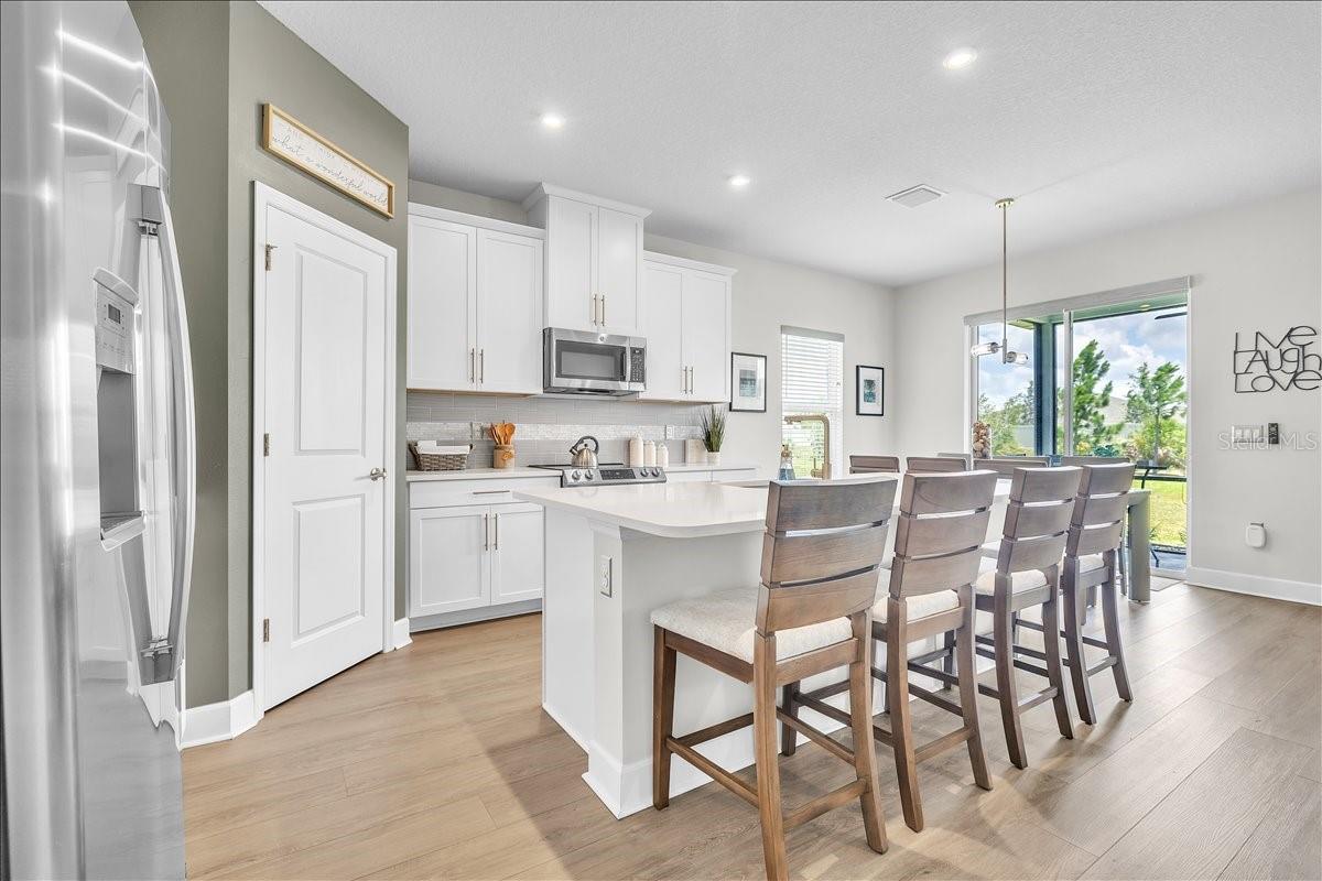 PALMS/WEST PORT - Residential