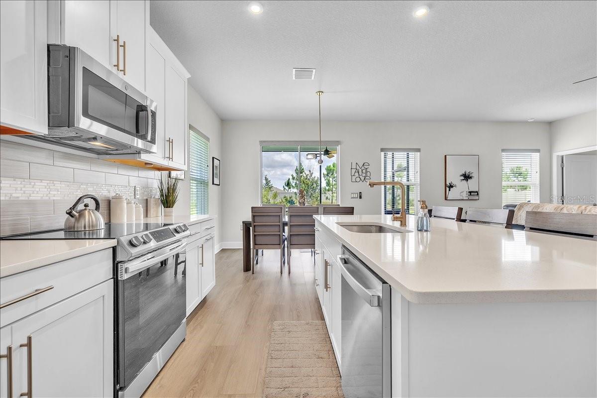PALMS/WEST PORT - Residential