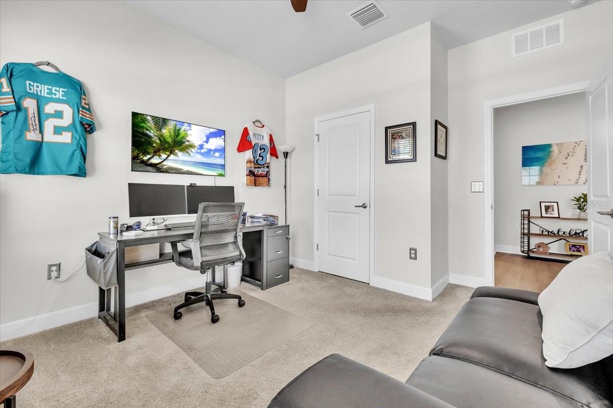 PALMS/WEST PORT - Residential