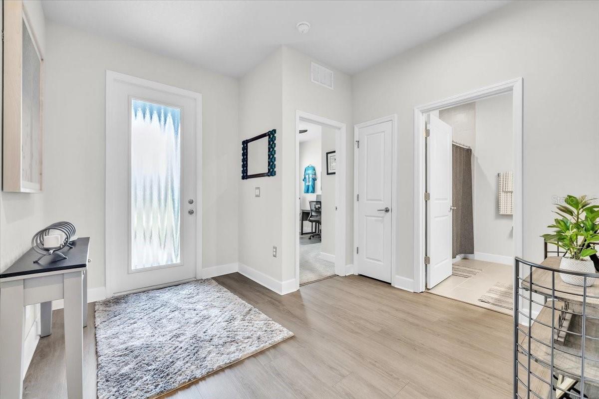 PALMS/WEST PORT - Residential