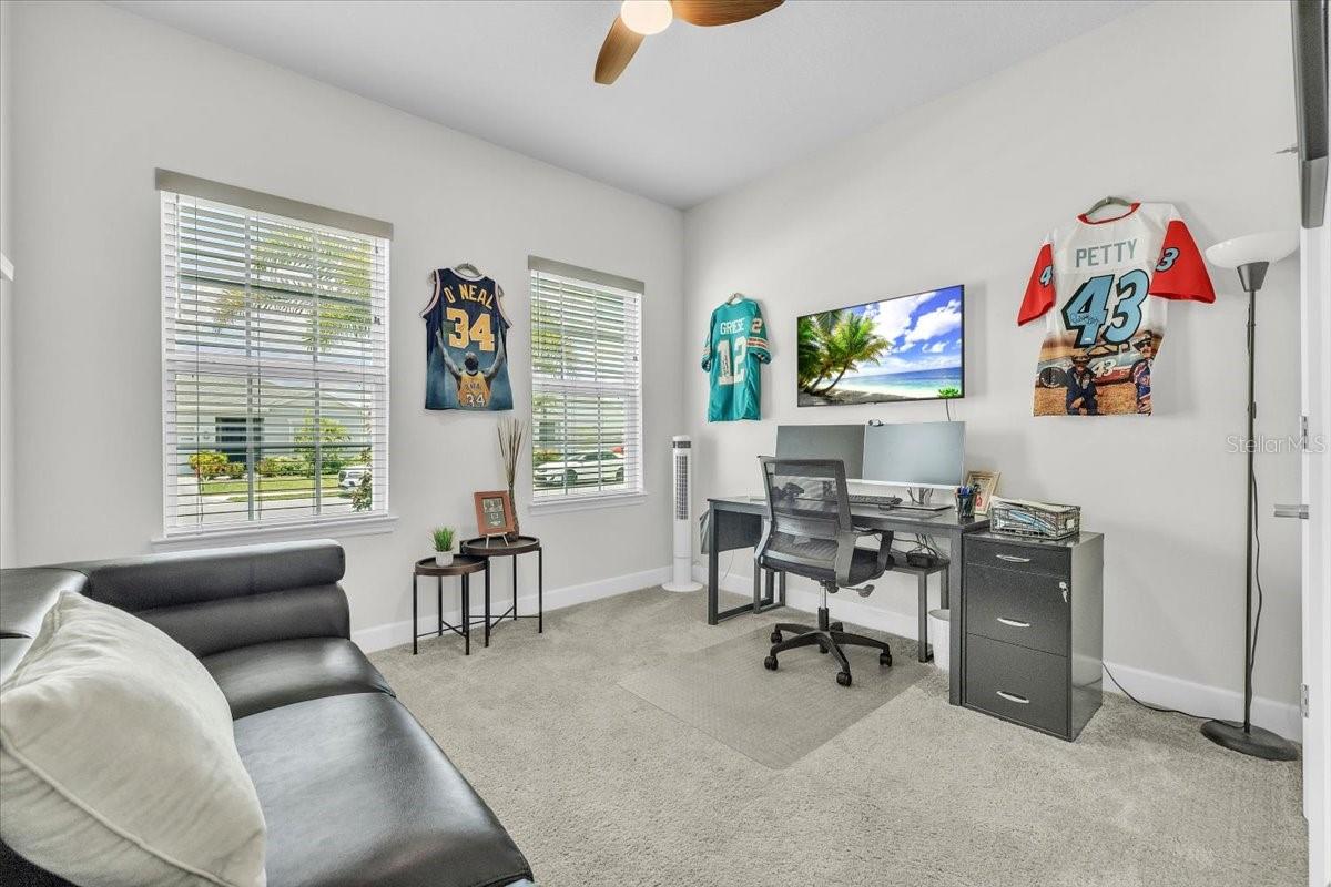 PALMS/WEST PORT - Residential