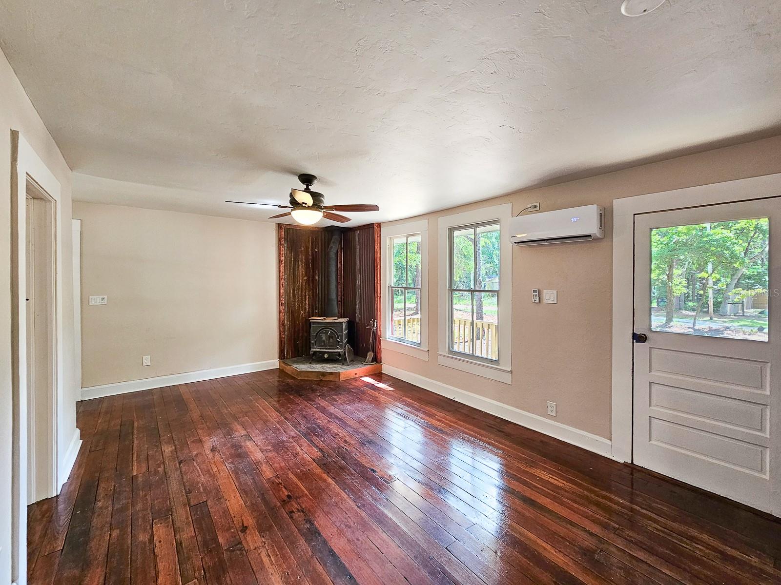 LAKE HIGHLANDS - Residential