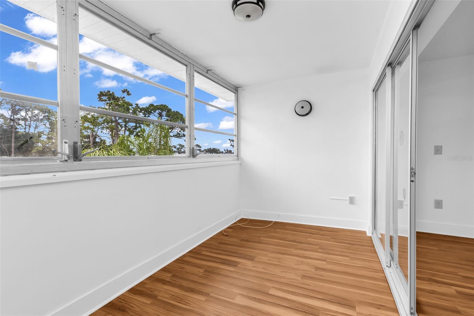 CAMBRIDGE HOUSE - Residential