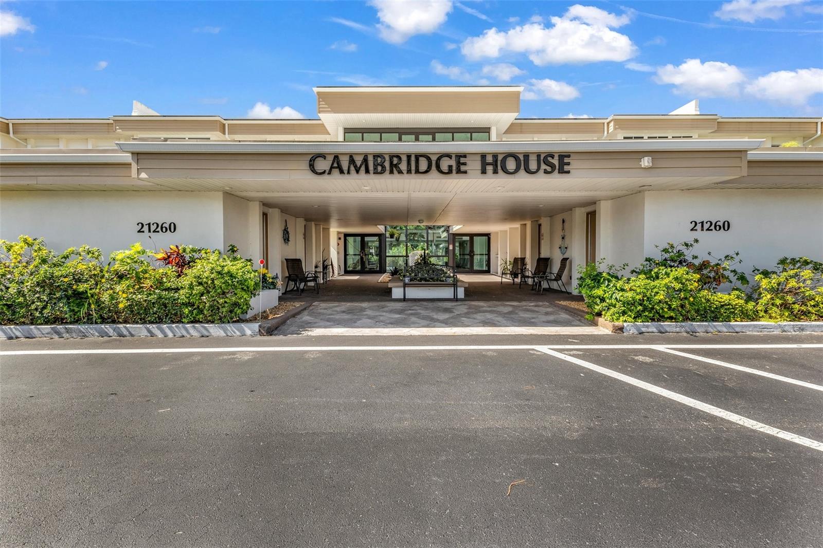 CAMBRIDGE HOUSE - Residential