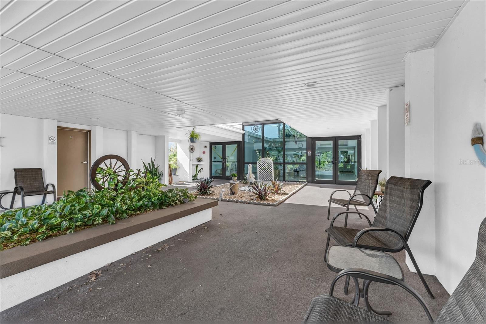 CAMBRIDGE HOUSE - Residential