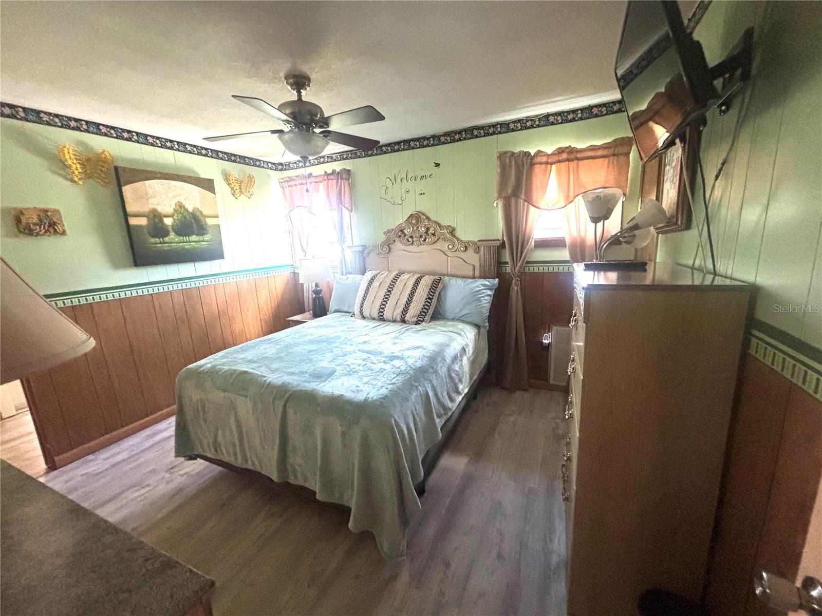 LAKE MARIANA ACRES - Residential