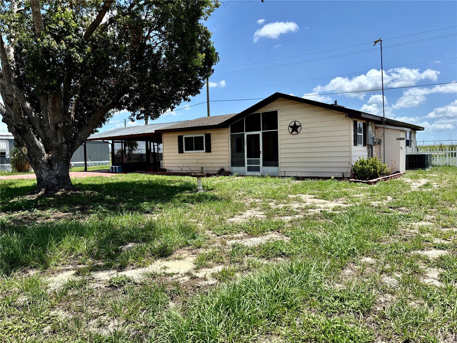 LAKE MARIANA ACRES - Residential