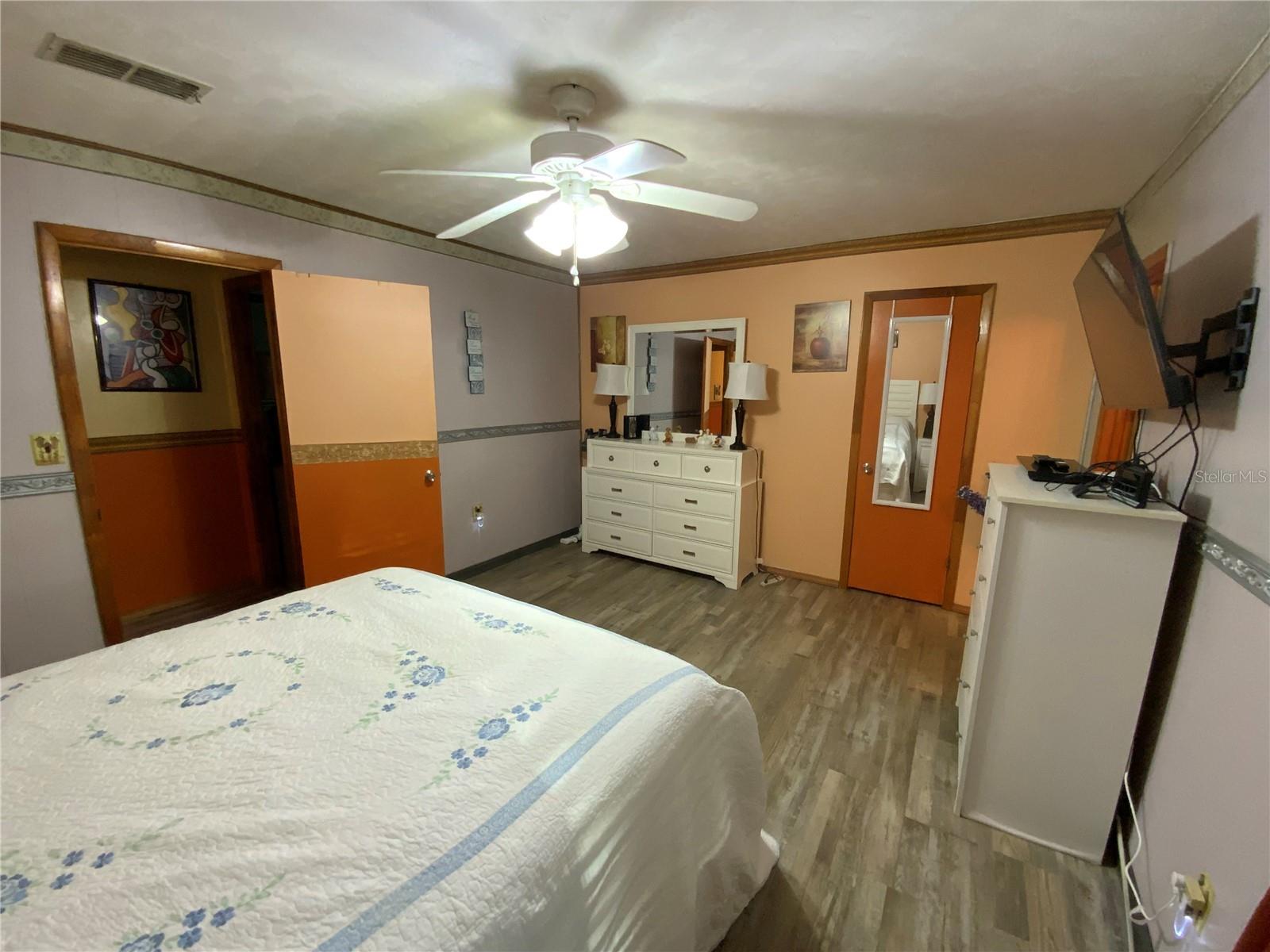 LAKE MARIANA ACRES - Residential