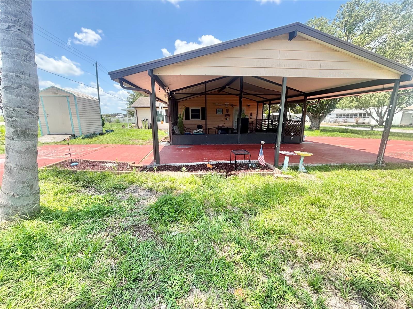 LAKE MARIANA ACRES - Residential