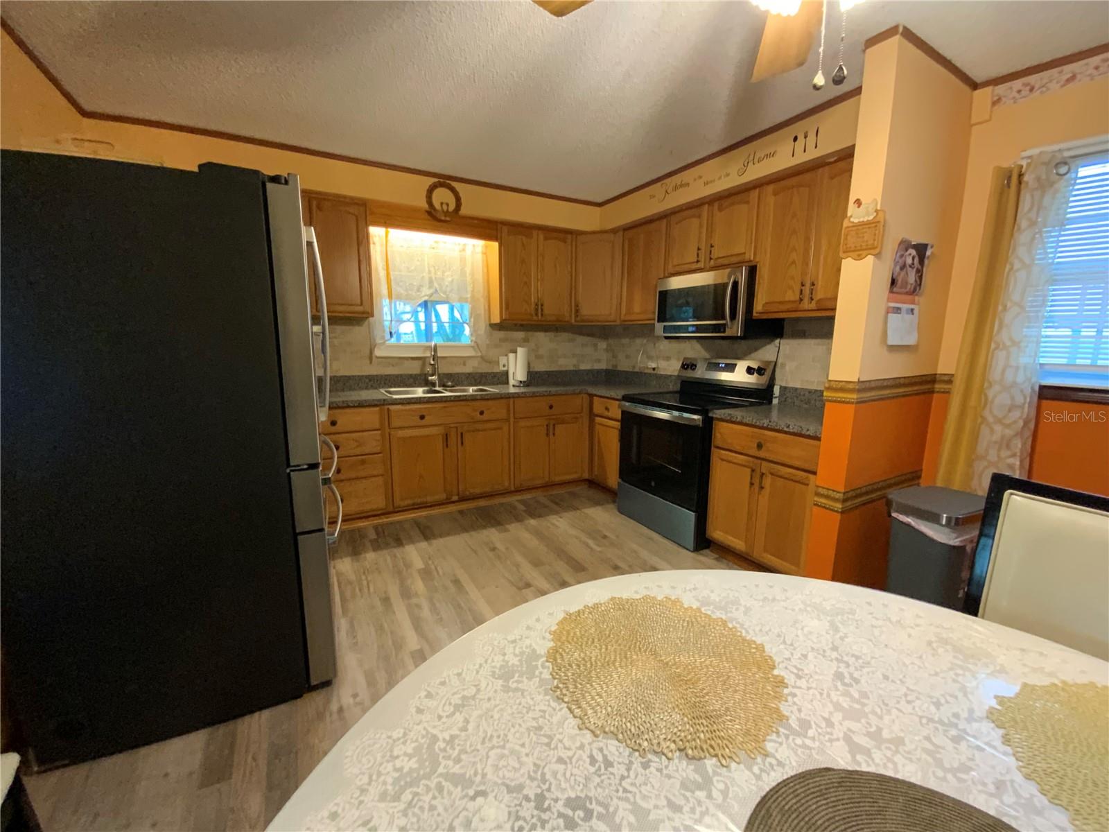 LAKE MARIANA ACRES - Residential