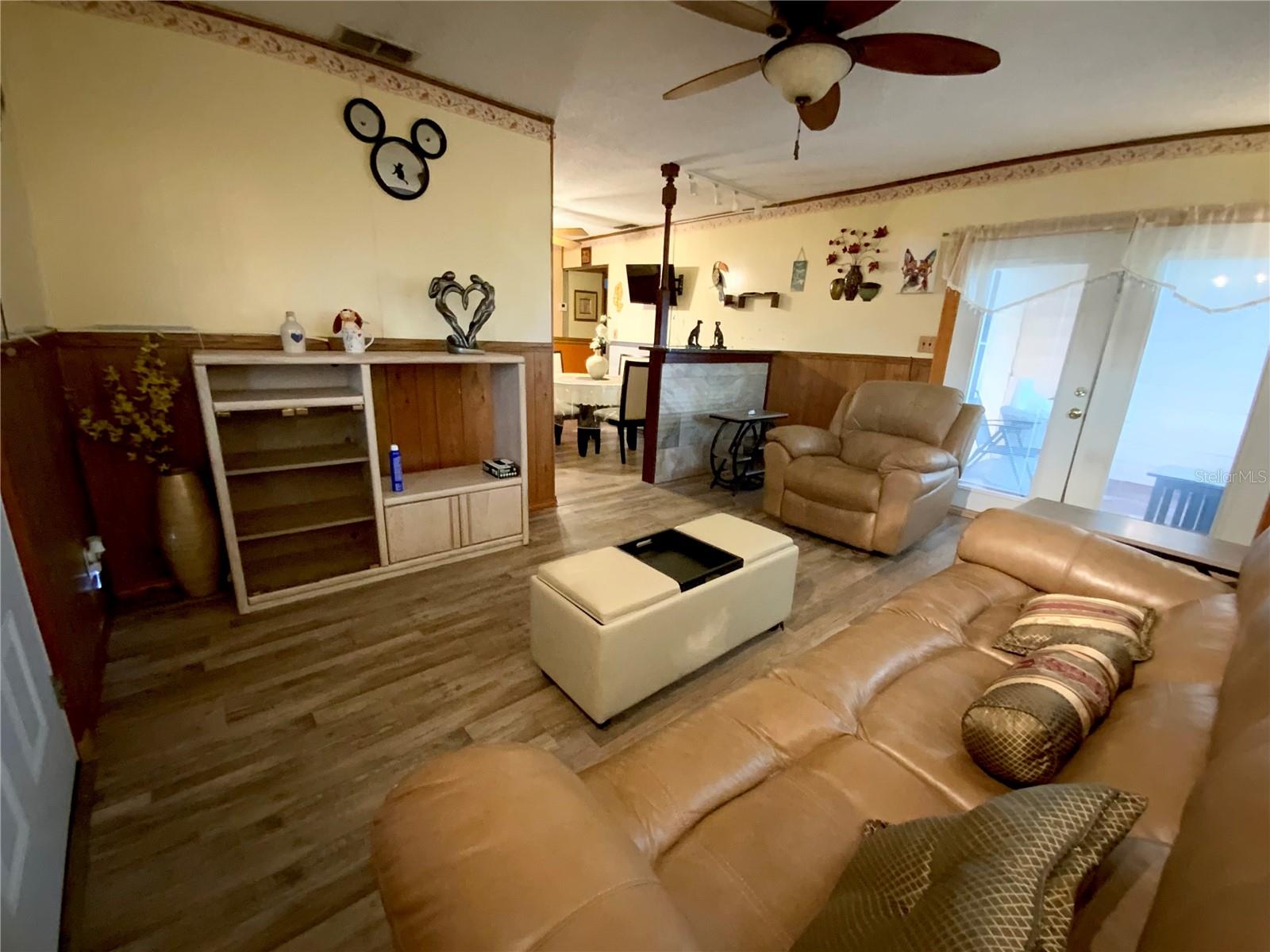 LAKE MARIANA ACRES - Residential