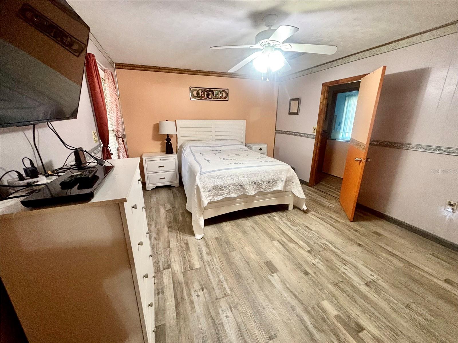 LAKE MARIANA ACRES - Residential
