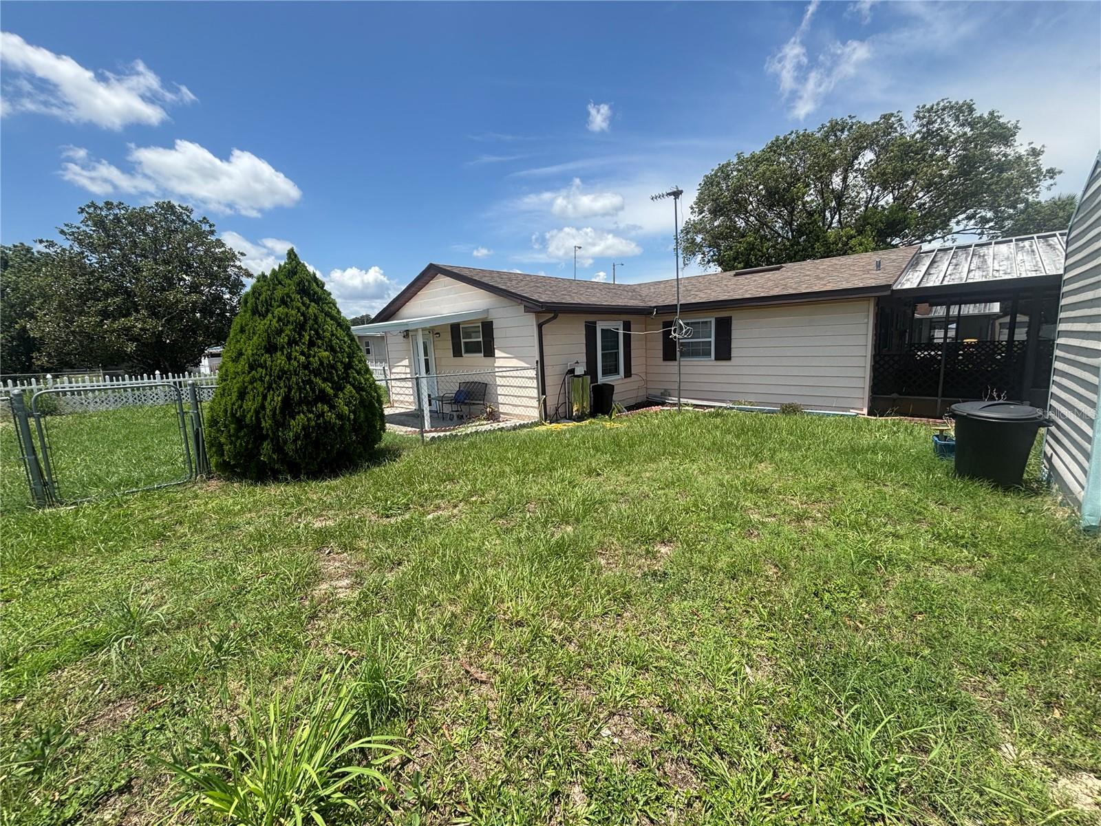 LAKE MARIANA ACRES - Residential