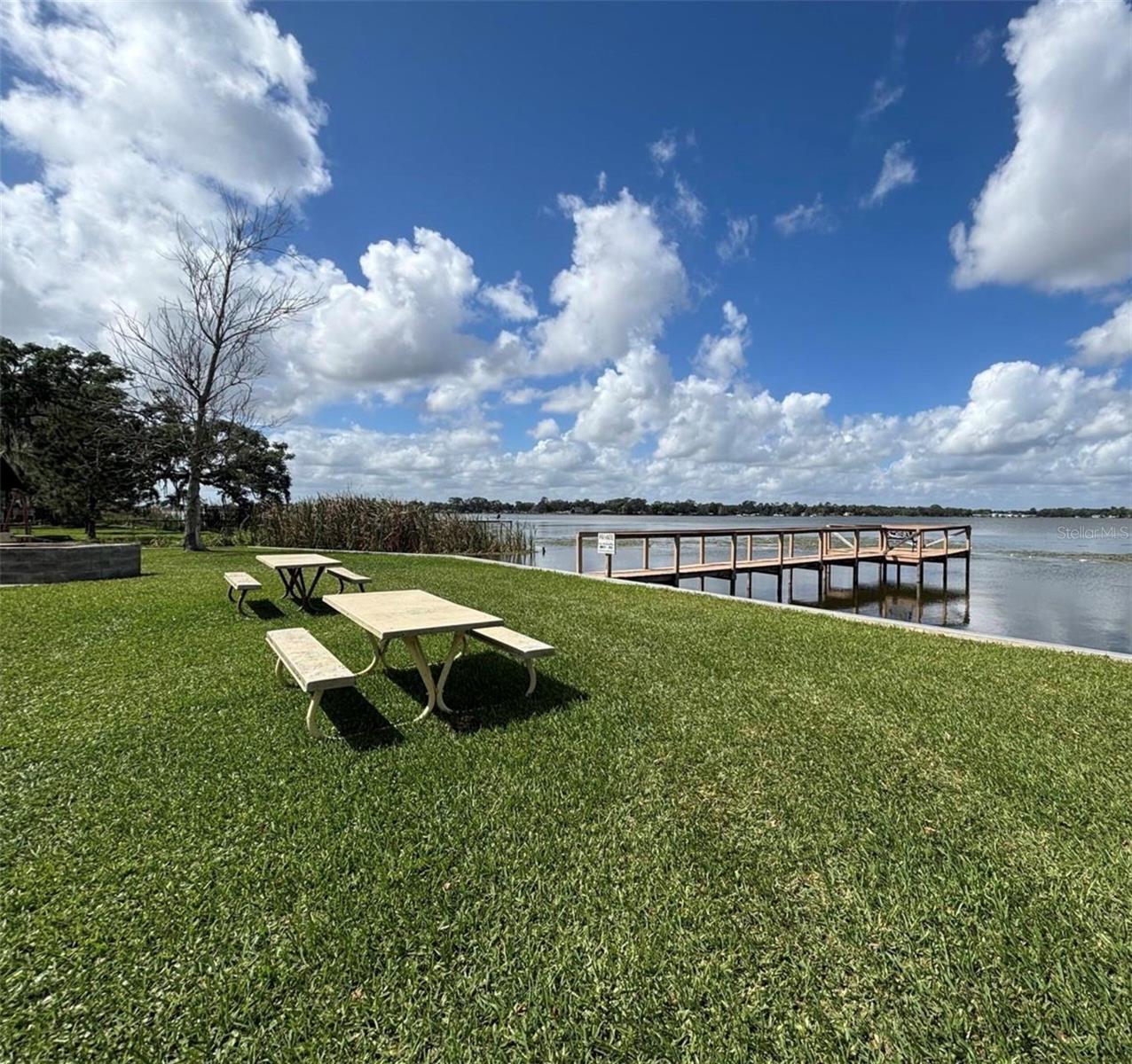 LAKE MARIANA ACRES - Residential