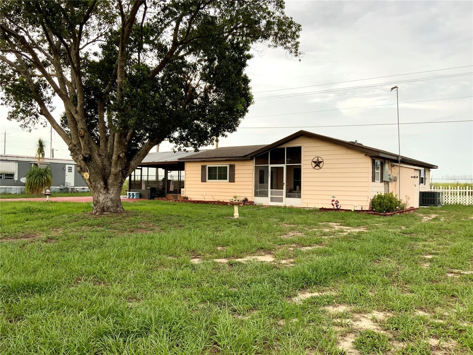 LAKE MARIANA ACRES - Residential